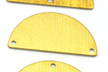 Brushed Raw brass semi circle blanks 40x20x0.8mm half moon shape pendant (2mm 0,08" 12 gauge hole) SCS 4713-400