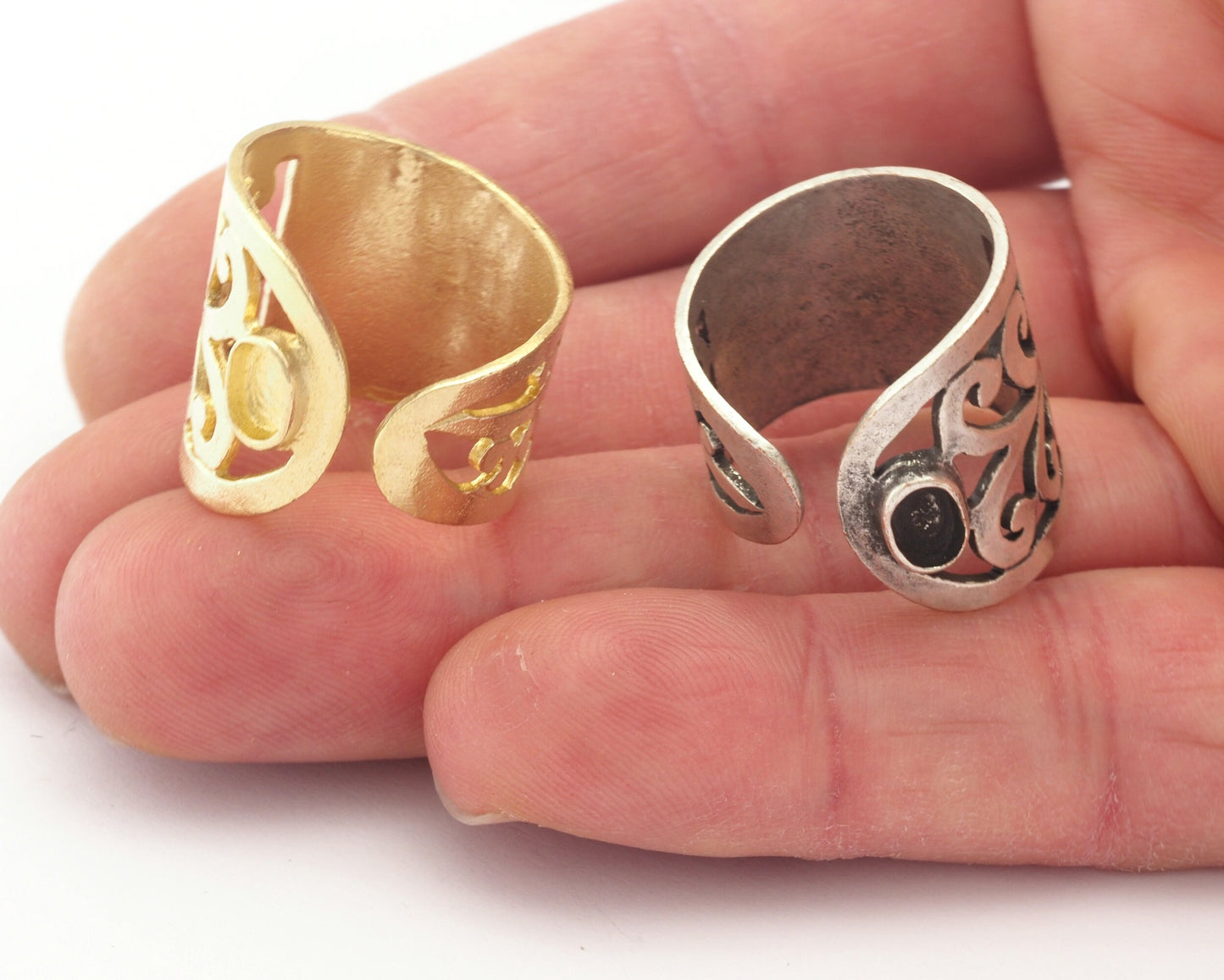 Plant Leaf Ring Adjustable Ring Bezel Blank - Raw brass - Antique Silver Plated (19mm 9US inner size - Adjustable ) OZ2709