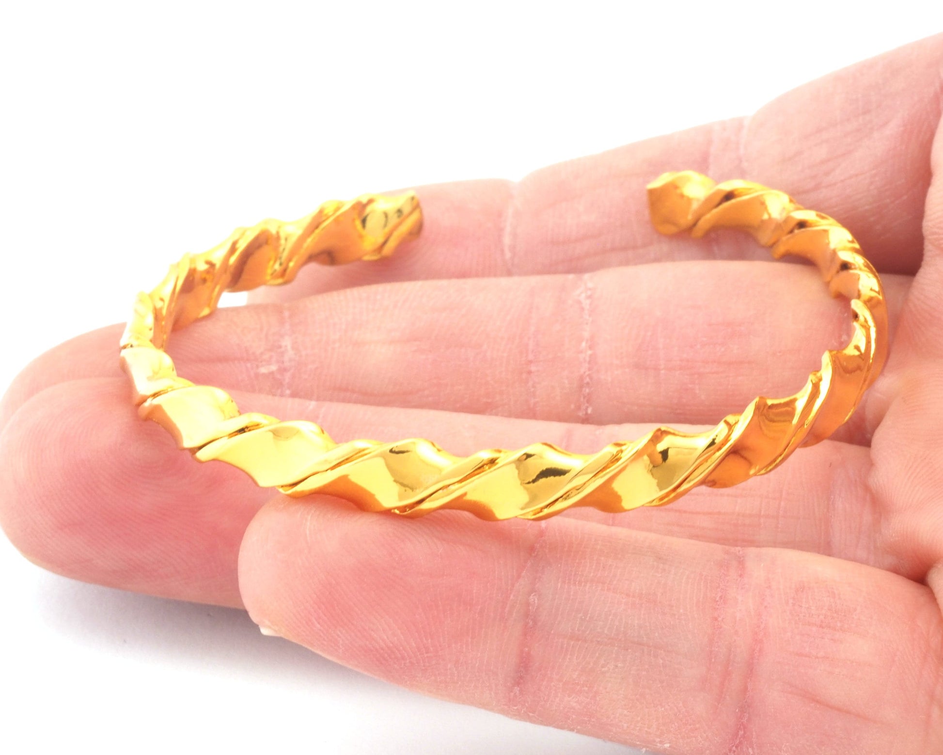 Swirl Cuff Bracelet Shiny Gold Plated Brass 1 pc. (58mm inner size - Adjustable ) OZ2962
