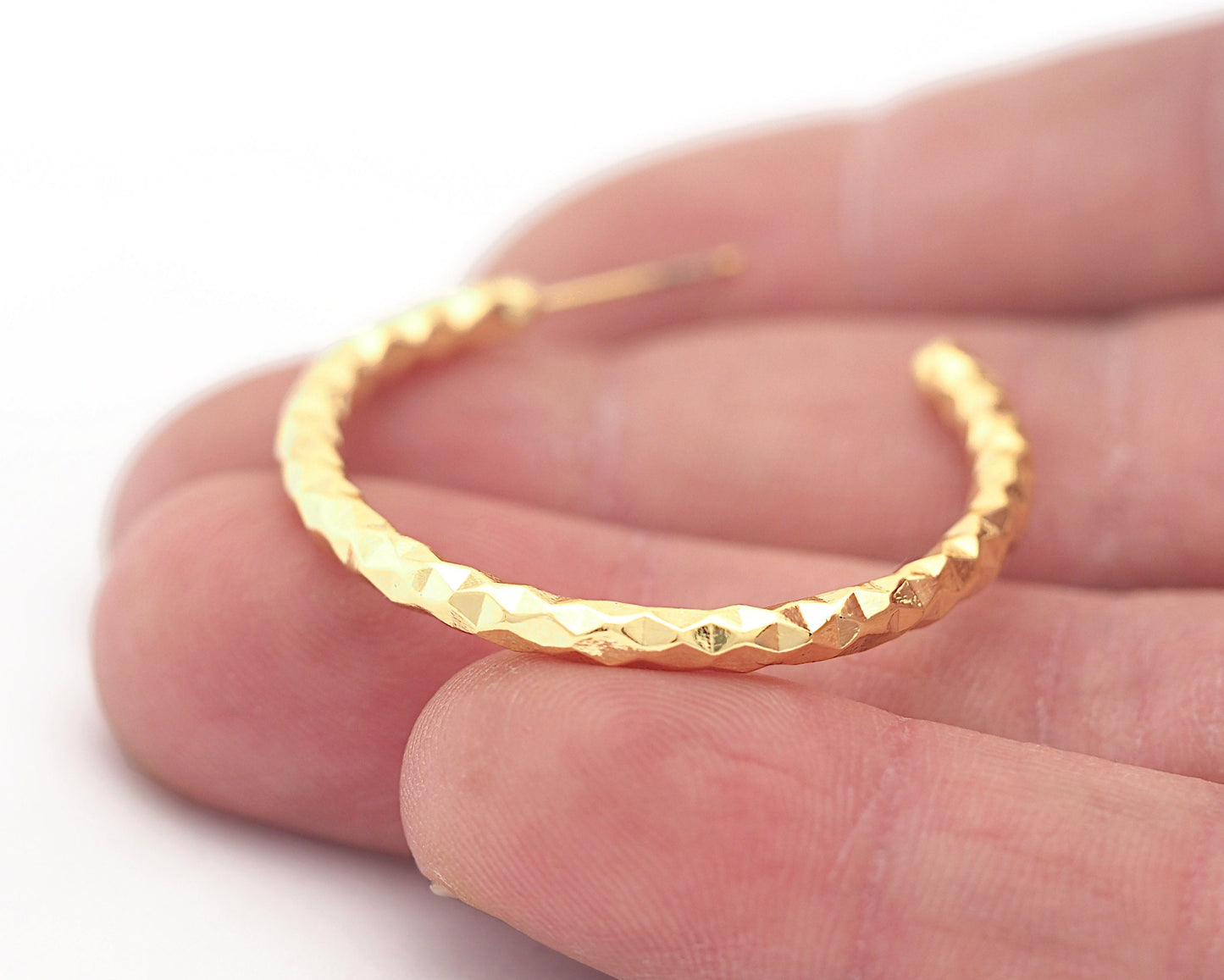 Hoop round hammered earrings stud base Shiny gold tone lacquer plated brass round earring posts, 35mm OZ4214