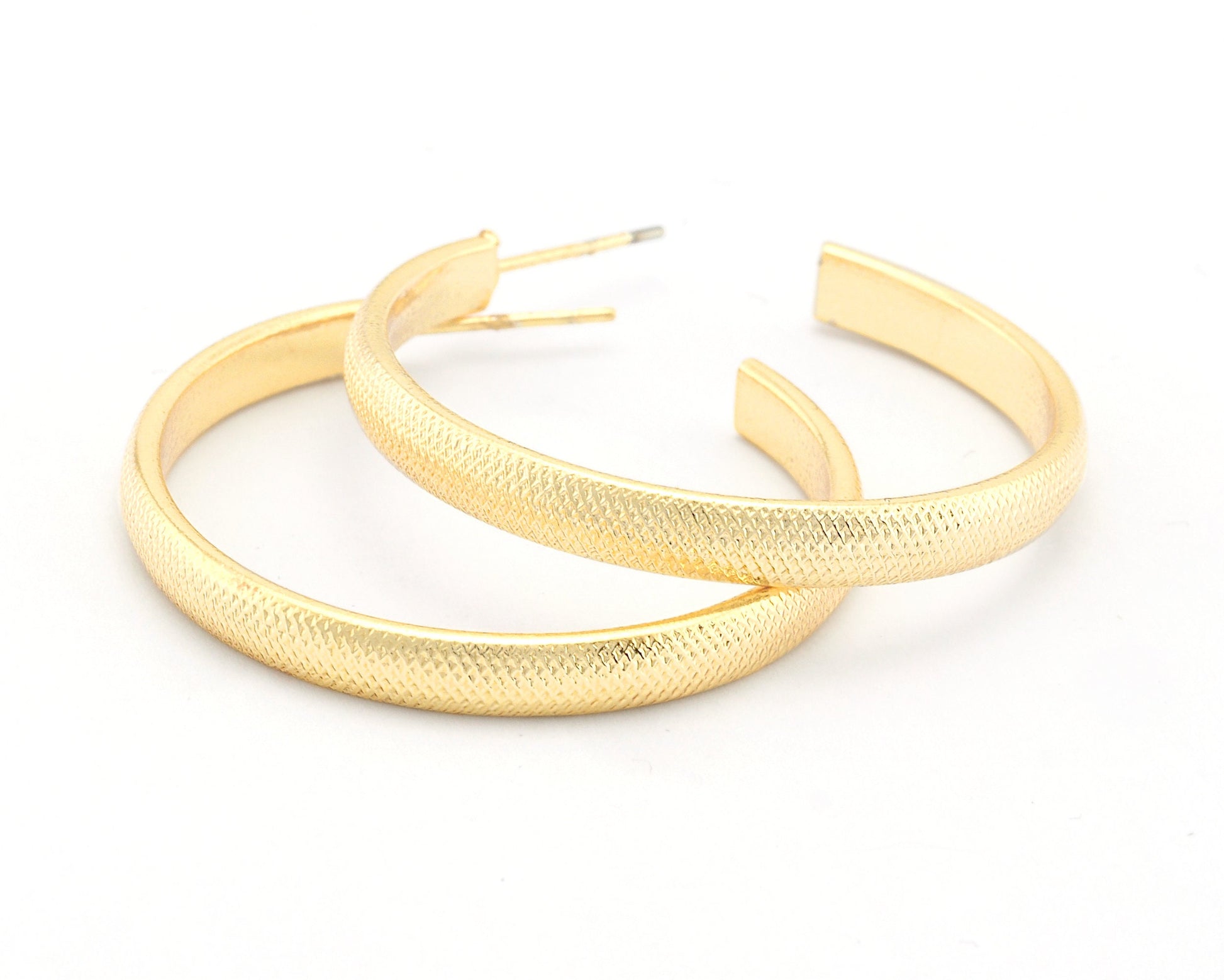 Hoop ribbed round Earrings stud base Shiny Gold tone lacquer plated brass round earring posts, 35mm OZ4221