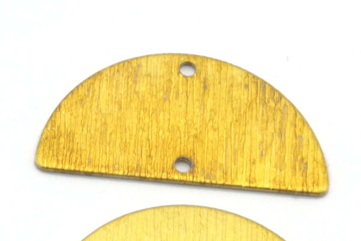 Brushed Raw brass semi circle blanks 40x20x0.8mm half moon shape pendant (2mm 0,08" 12 gauge hole) SCS 4713-400