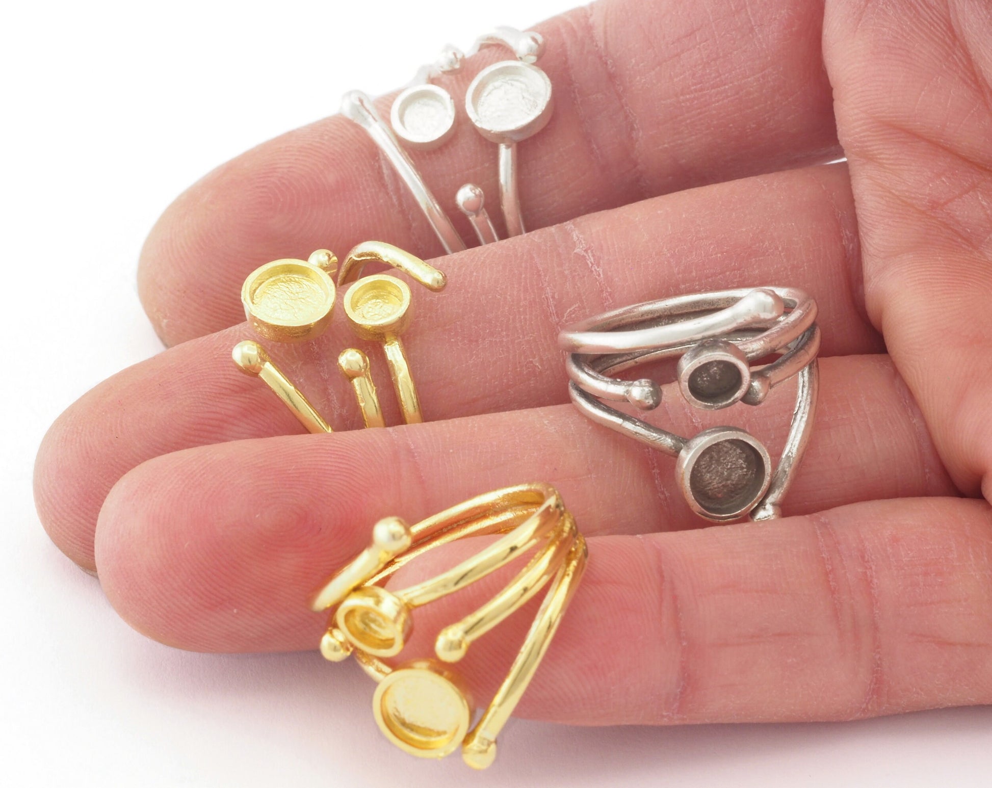 Adjustable Ring Bezel Setting 4mm and 6 mm Round Setting Raw Brass , Antique silver, Shiny silver, Shiny gold plated (7US - 9US size ) 4787