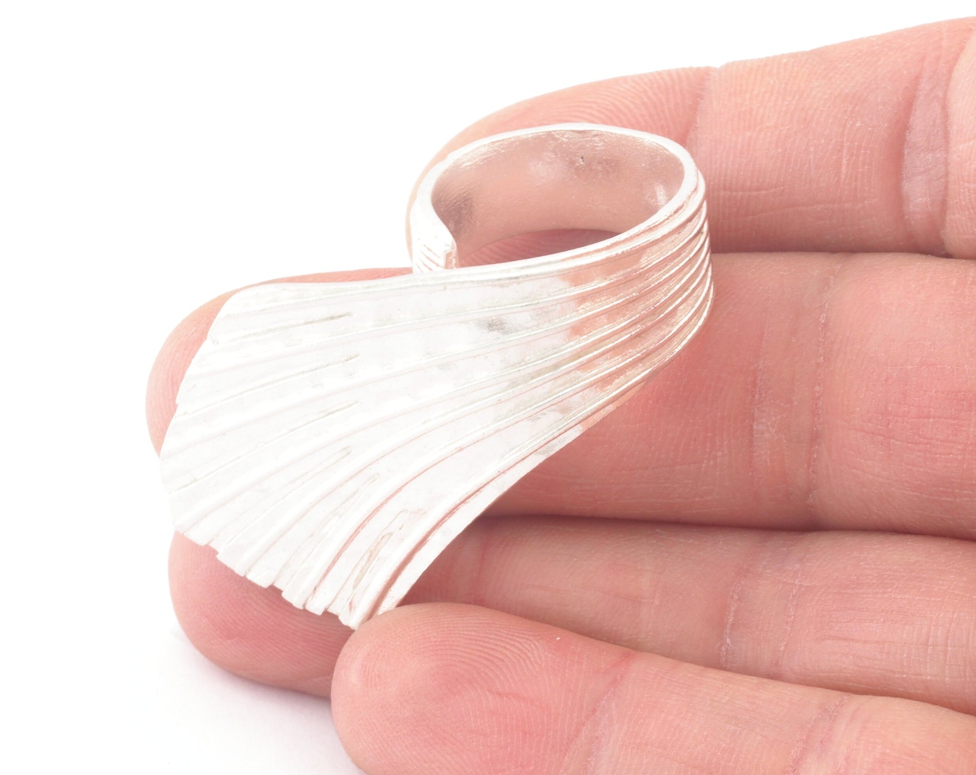 Leaf Hammered Ring Adjustable Shiny Silver Plated Brass (7US-9US inner size) 4808