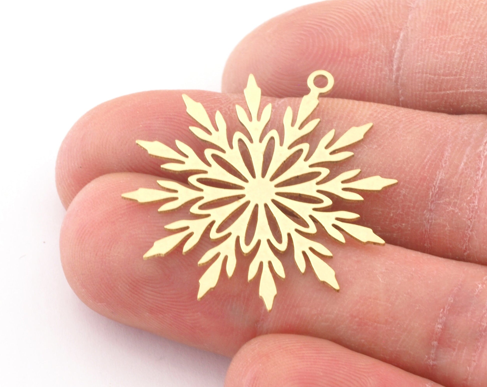Snow Flake Charms Pendant Raw Brass 33x30mm 0.6 mm 1 hole chams 4763