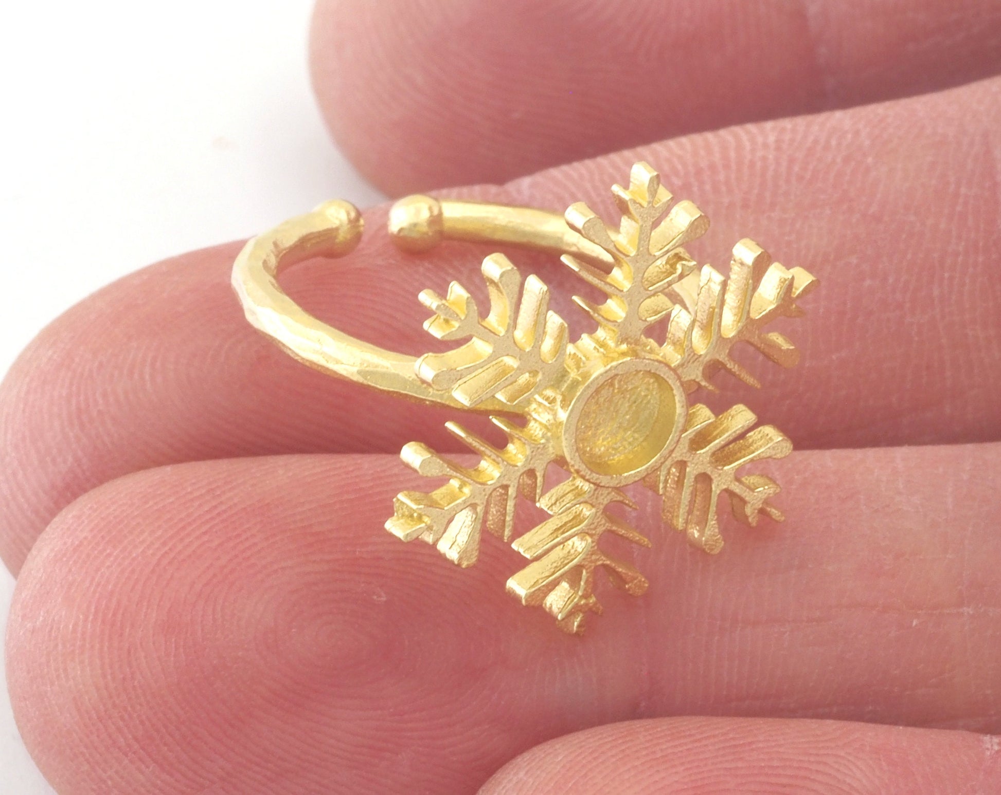 Snow Flake Winter Ring Base Adjustable (6-9US) Ring Blank Brass - Shiny - Antique silver - Shiny Gold plated (4mm blank) OZ4820