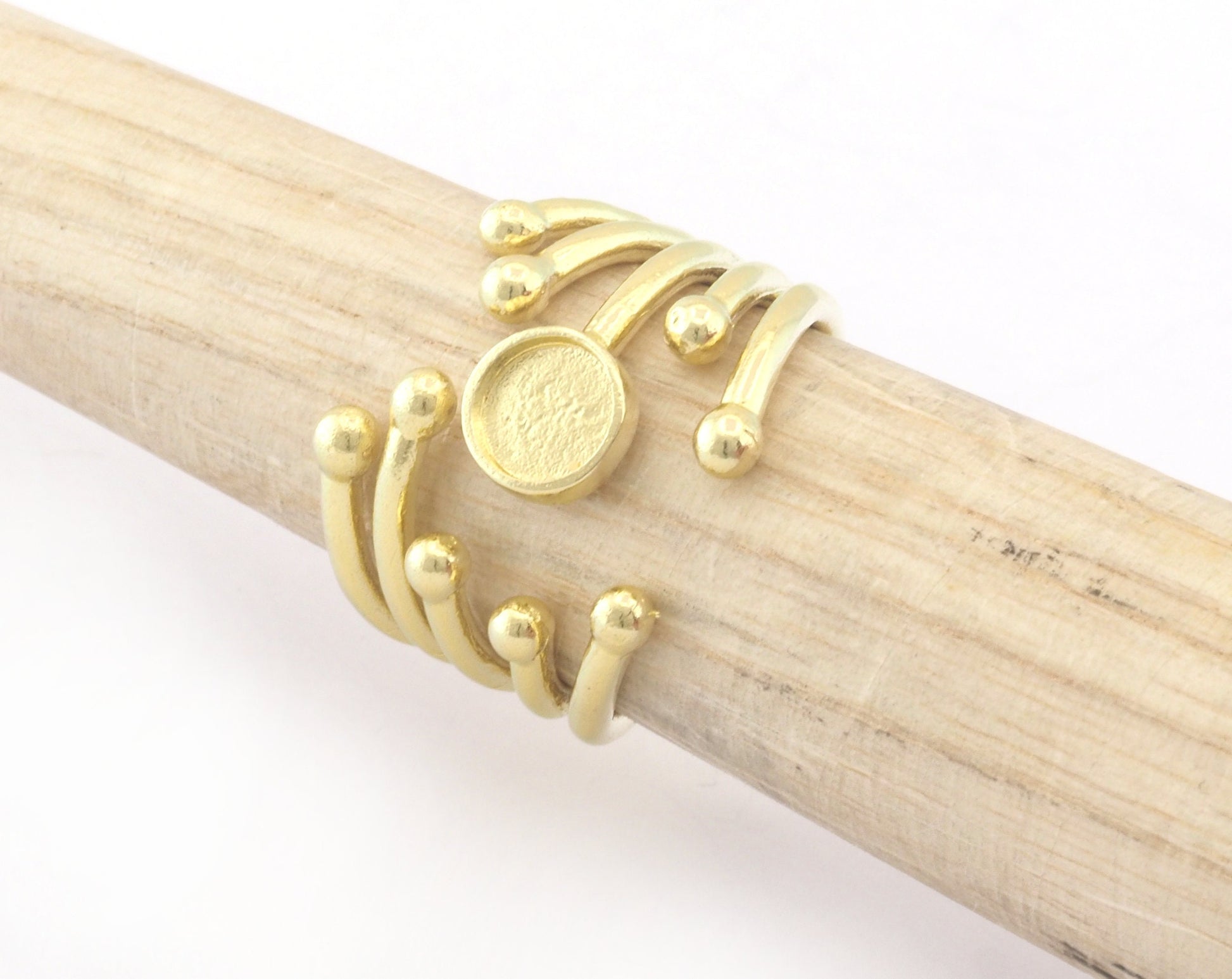 Art Ball Head Ring Adjustable Ring Bezel Raw Shiny, Antique Silver, Gold Plated Brass 6 mm Round Setting (7US - 9USinner size ) 4809