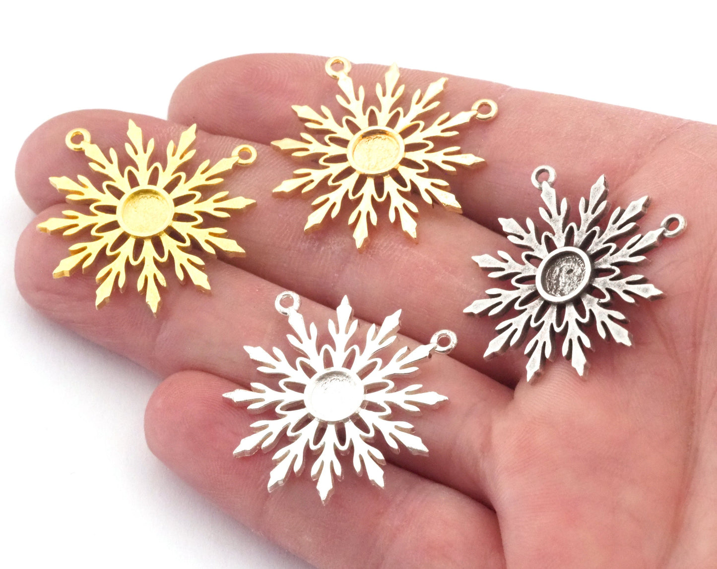 Snow Flake Charms Pendant Connector 2 Hole Blank Bezel Setting Raw Brass ,Antique silver, Shiny silver, Shiny Gold 28x28mm (6mm) chams 4867