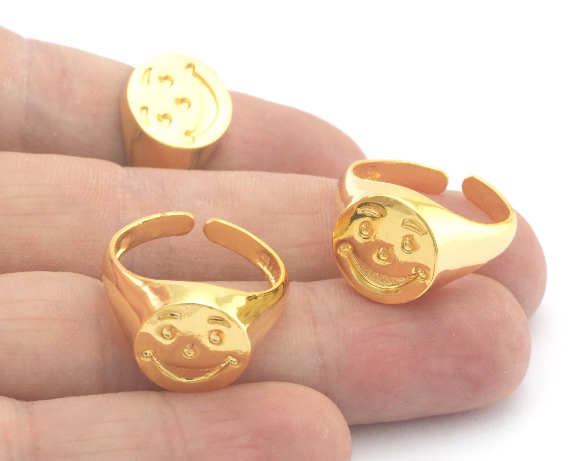 Smile Face Ring Adjustable Shiny Gold Plated brass (7 - 9US inner size) 4395