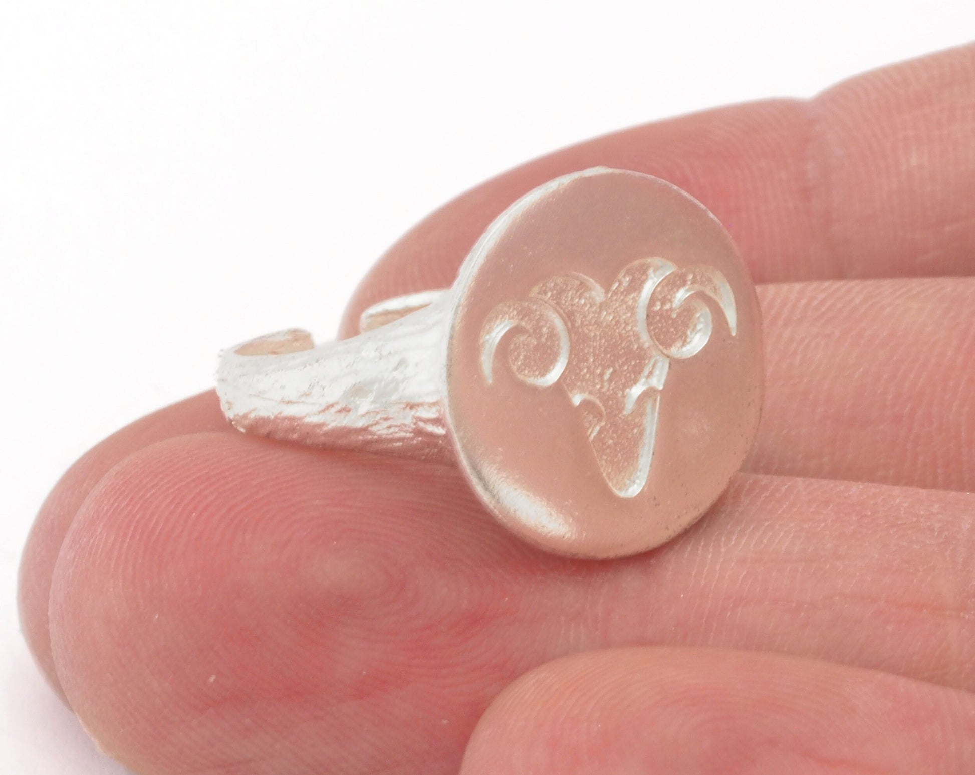Ram Aries Ring Horoscope Bark Textured Band Adjustable Shiny silver plated brass (5 - 8.5US inner size) OZ4864