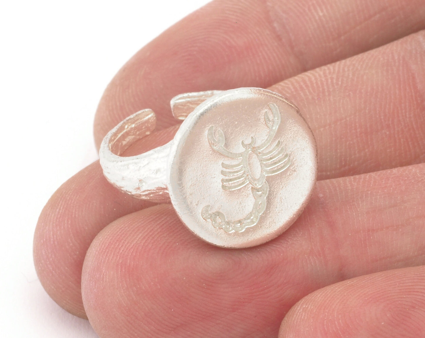Scorpion Ring horoscope zodiac Bark Textured Band Round Ring Adjustable Ring Shiny silver plated brass (5 - 8.5US inner size) OZ4858