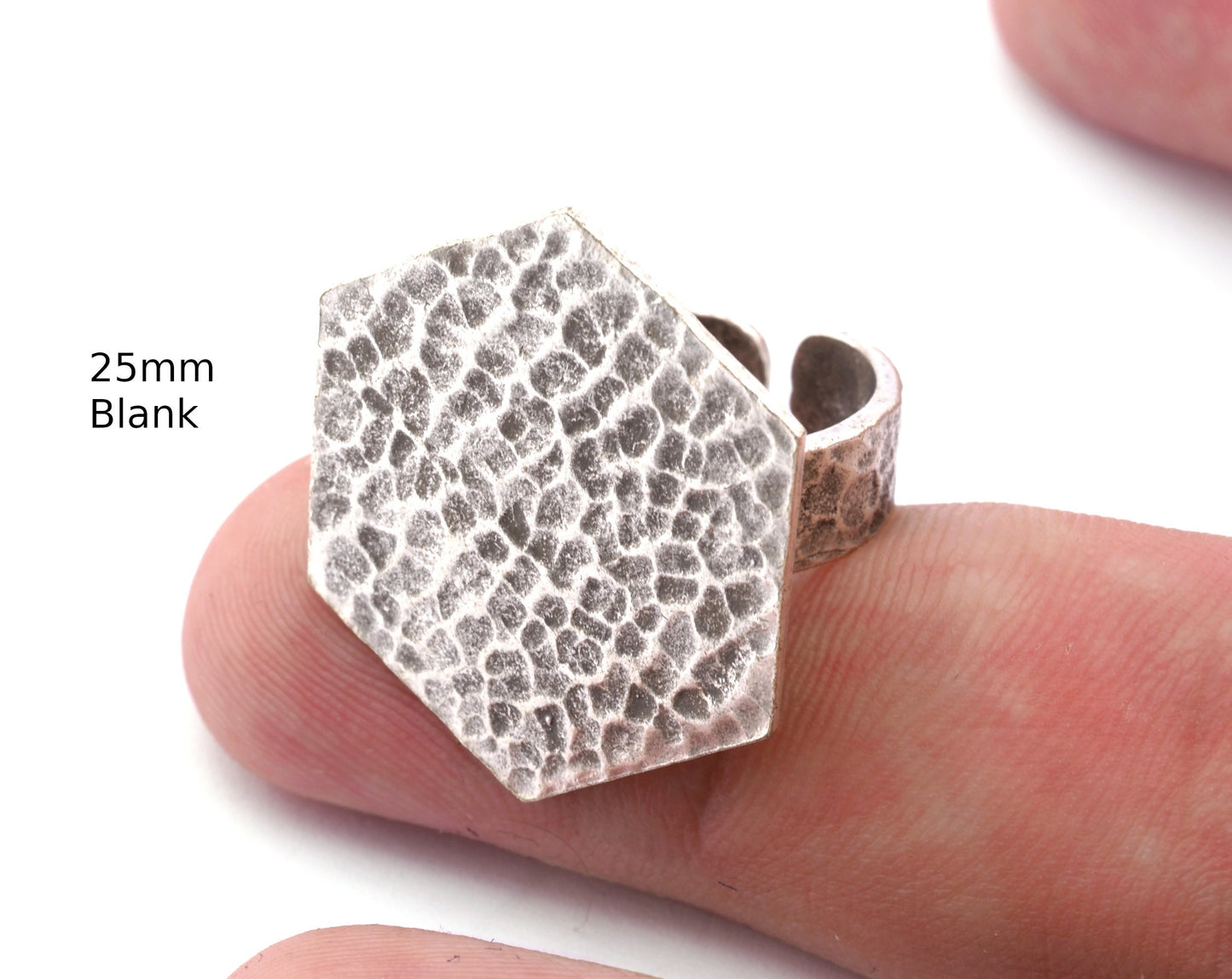 Hexagonal Hammered Adjustable Ring Blank - Antique Silver Plated Brass (25mm Blank ) 4952