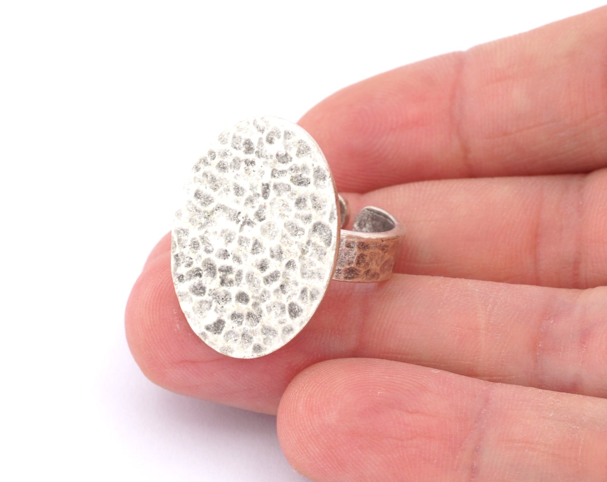 Oval Hammered Adjustable Ring Blank Bezel Base - Antique Silver Plated Brass (26x20mm Blank ) 4936