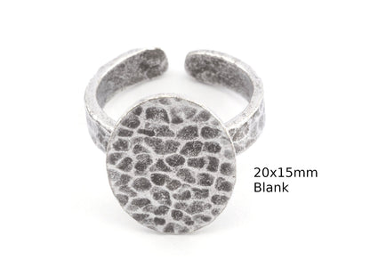 Oval Hammered Adjustable Ring Blank - Antique Silver Plated Brass (20x15mm Blank ) 4949