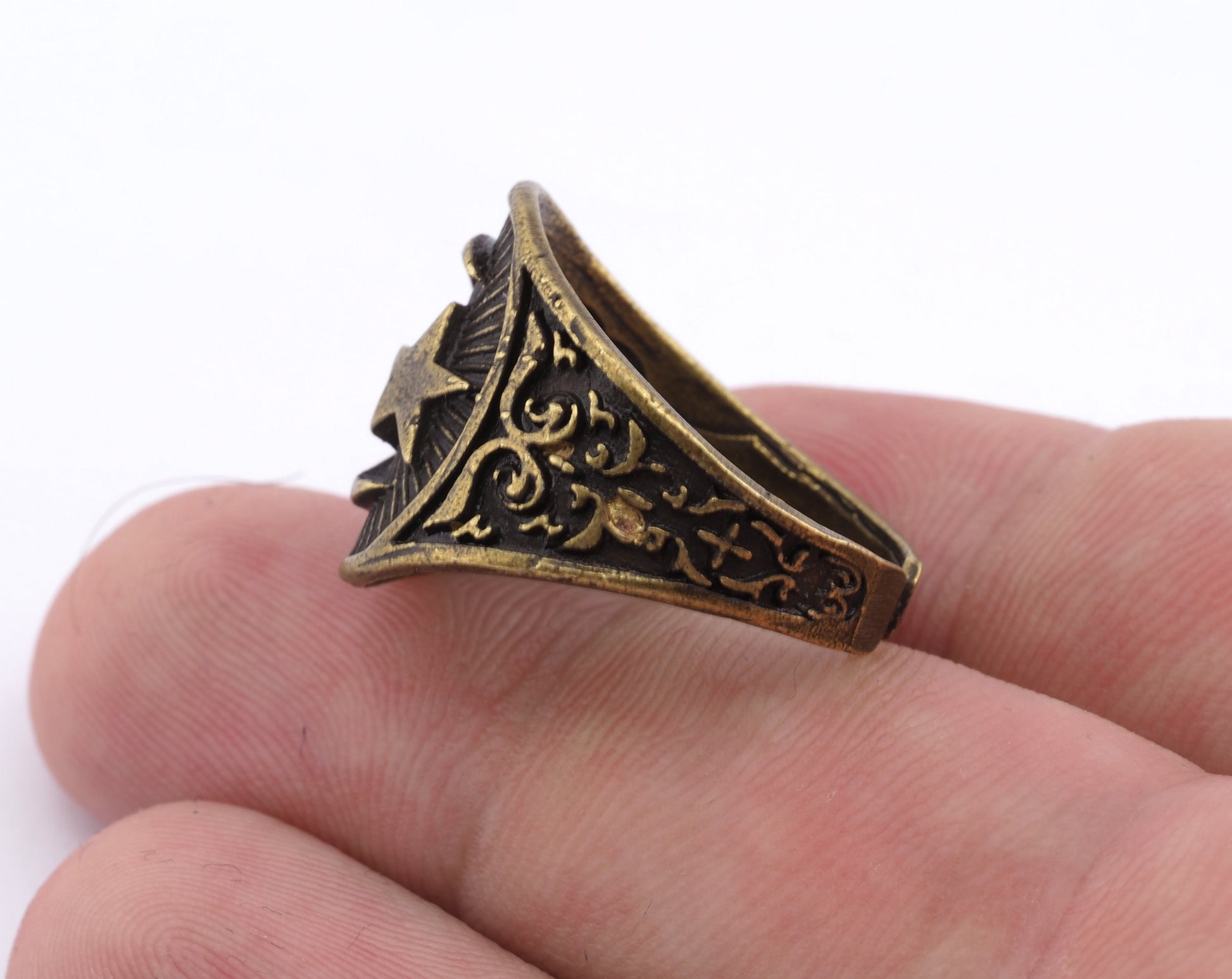 Signet Ring Crescent Star Adjustable Ring Antique Brass Plated brass (20mm 10US inner size) OZ3827
