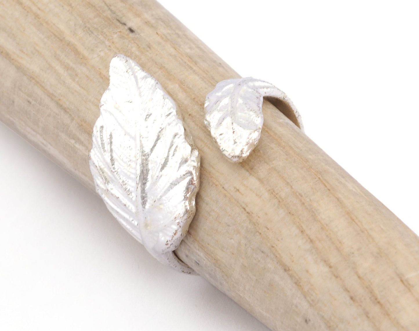 Leaf Ring Adjustable Shiny Silver Plated brass (17.5mm 7US inner size) OZ765