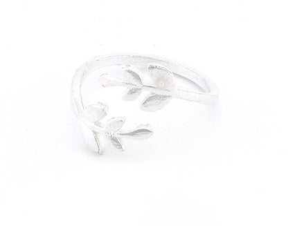 Minimalist Ring Flower Ring Small rings Adjustable Ring Shiny silver plated Brass (3US 5US inner size) Oz4356