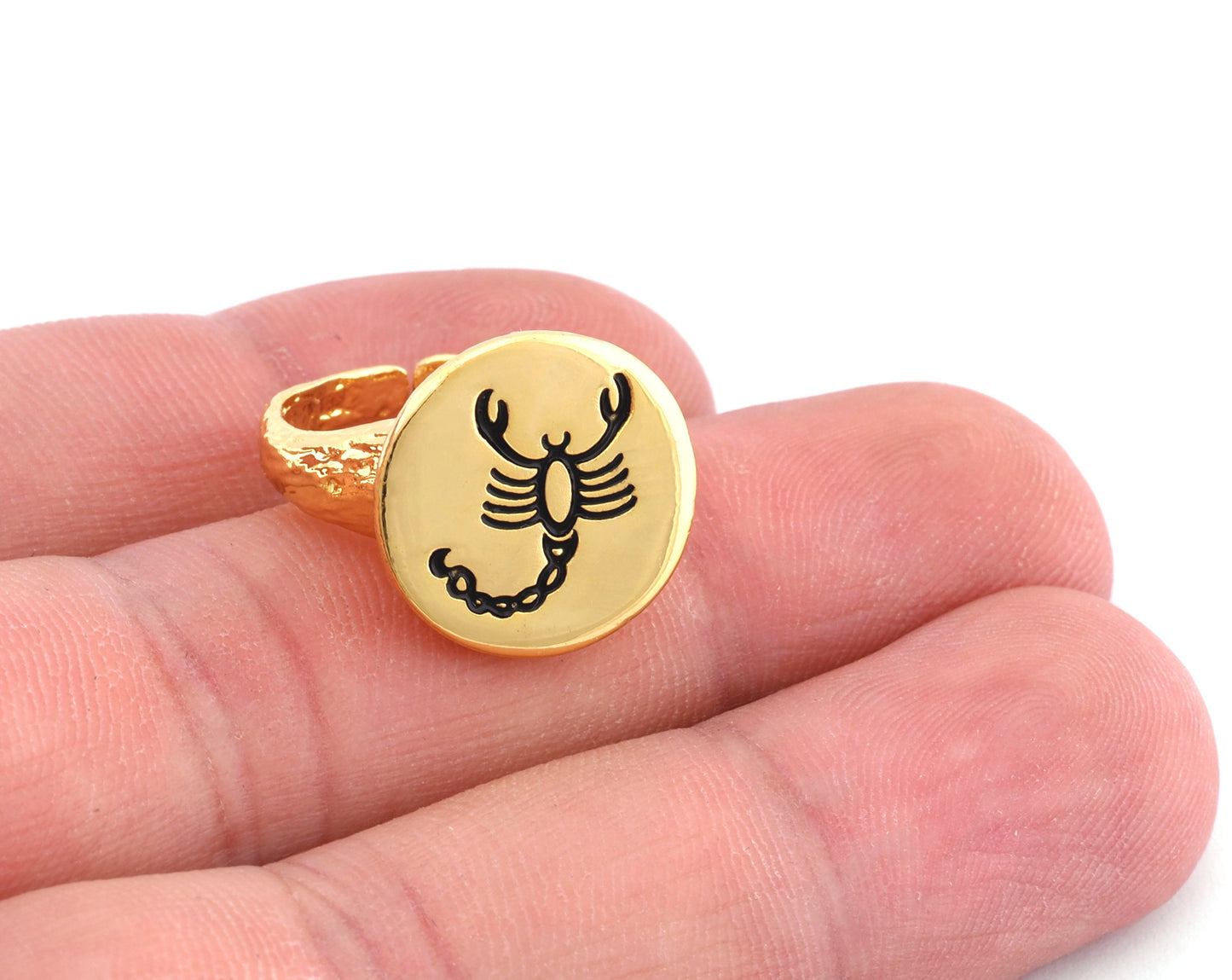 Scorpion Ring Horoscope Zodiac Bark Textured Band Round Adjustable Enamel Filled - Shiny gold plated brass (5 - 8.5US inner size) OZ4858