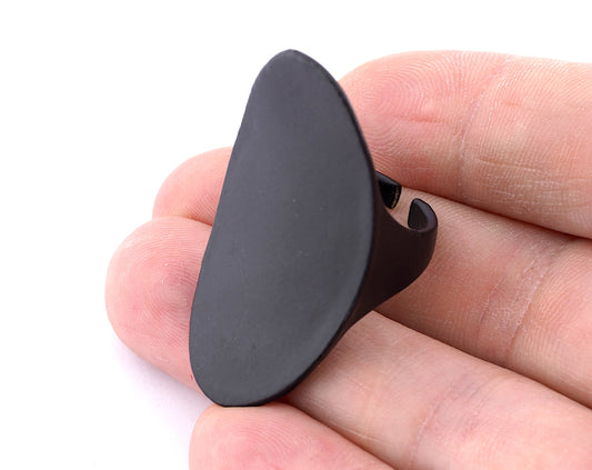 Curved Adjustable Oval Ring Black Painted Brass (18mm 8US inner size) Oz3071