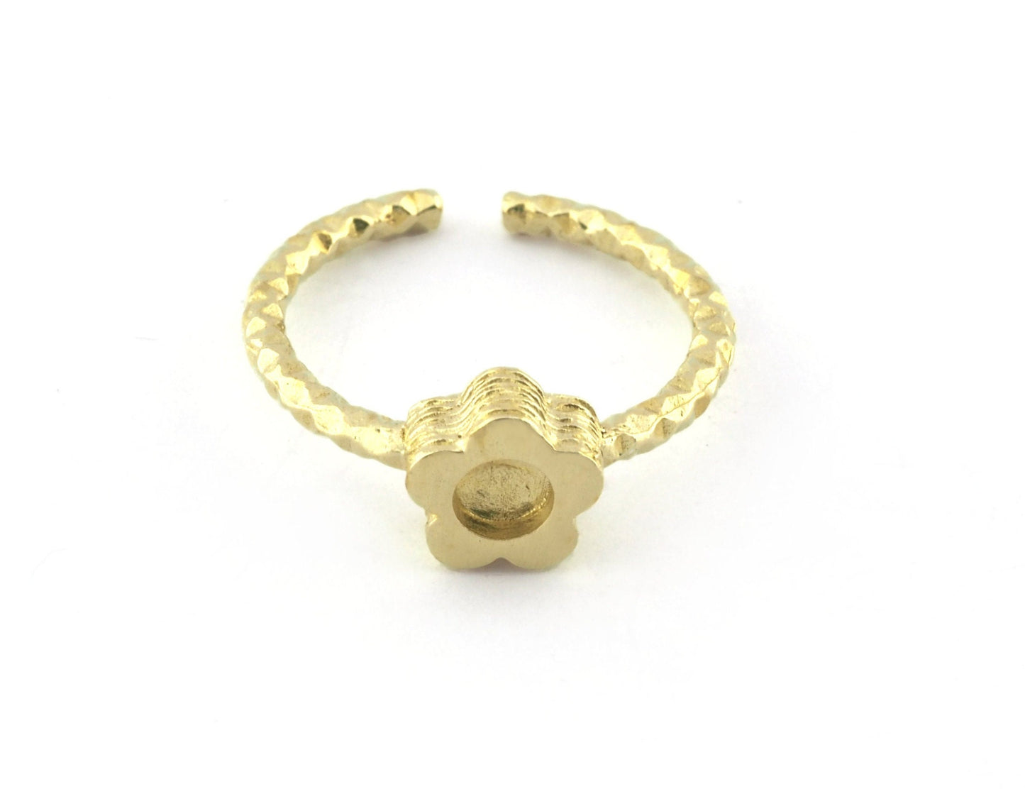Daisy Flower Ring , Adjustable , Round Blank Bezel Setting - Raw Brass (4mm Blank ) 5126