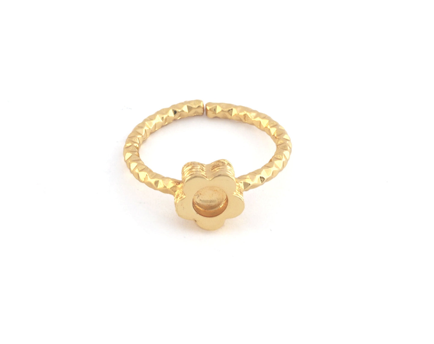 Daisy Flower Ring , Adjustable , Round Blank Bezel Setting - Shiny Gold Plated Brass (4mm Blank ) 5126