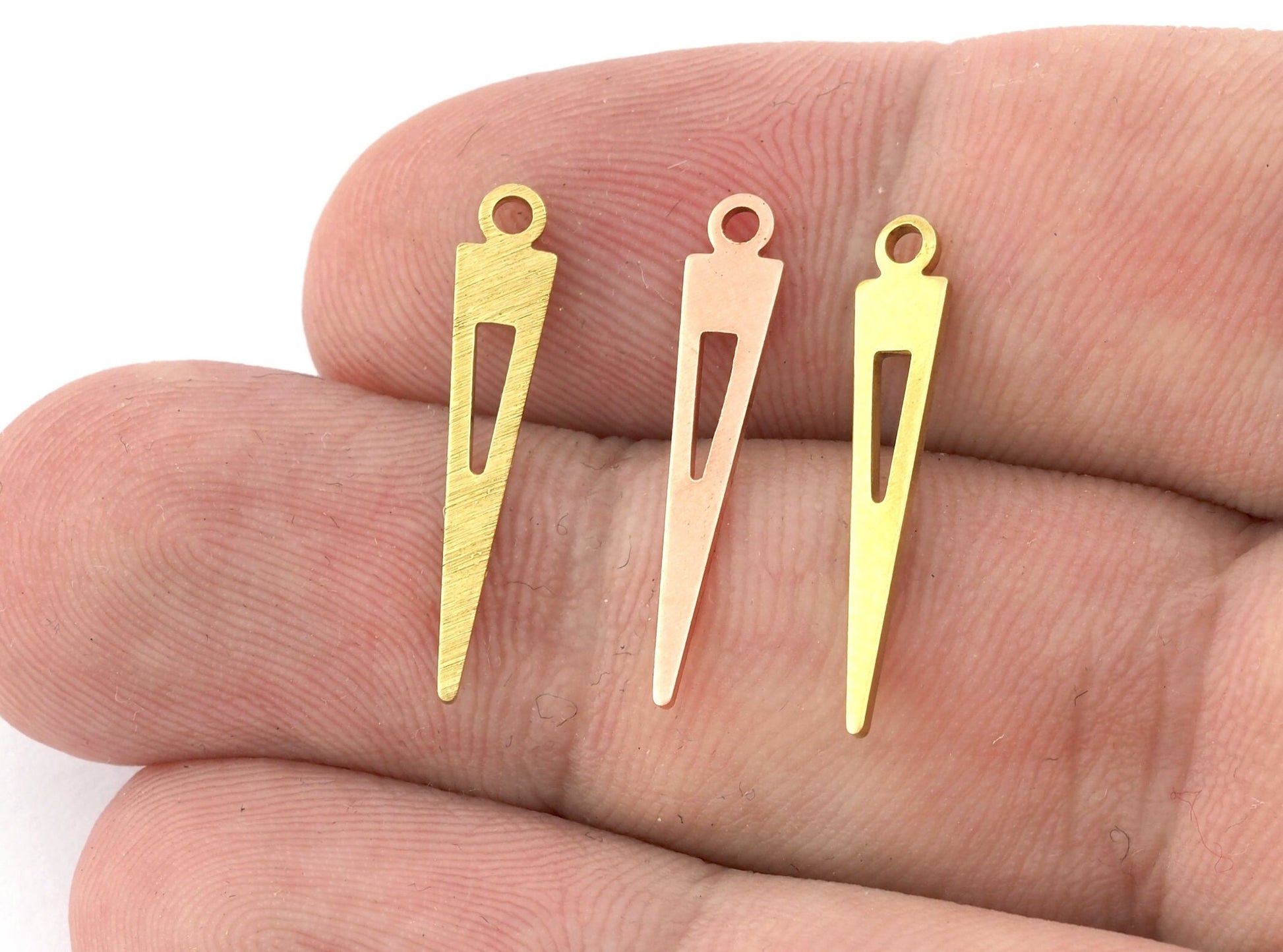 Triangle charms raw brass - Copper - Brushed Brass 23x4.5mm 1 hole findings 5103 - 40