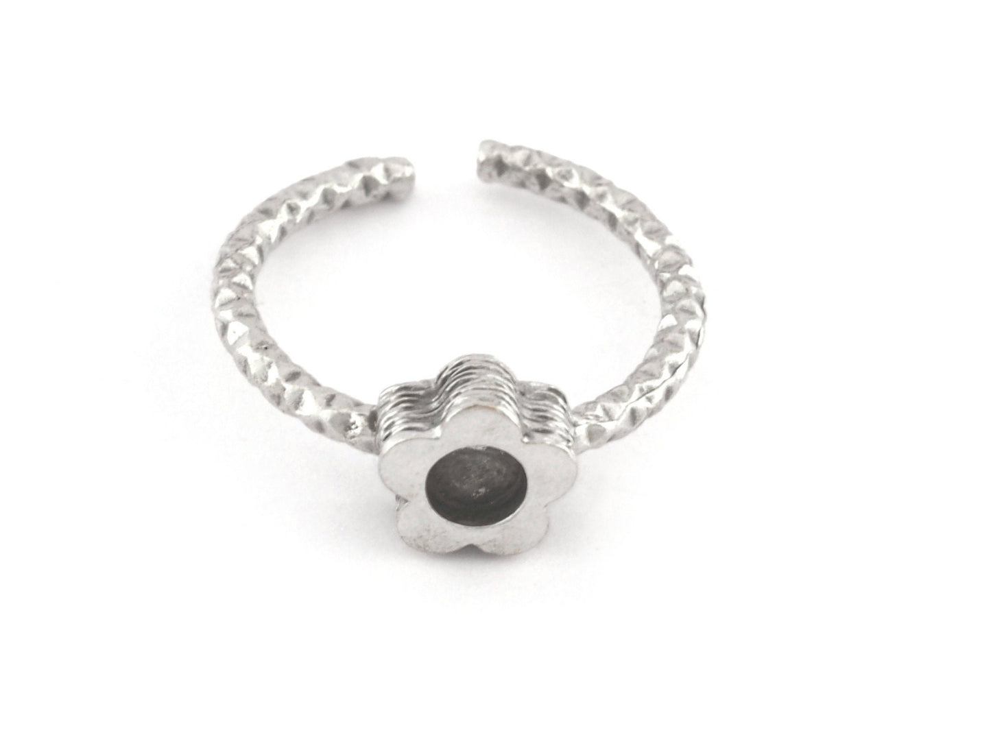 Daisy Flower Ring , Adjustable , Round Blank Bezel Setting - Antique Silver Plated Brass (4mm Blank ) 5126