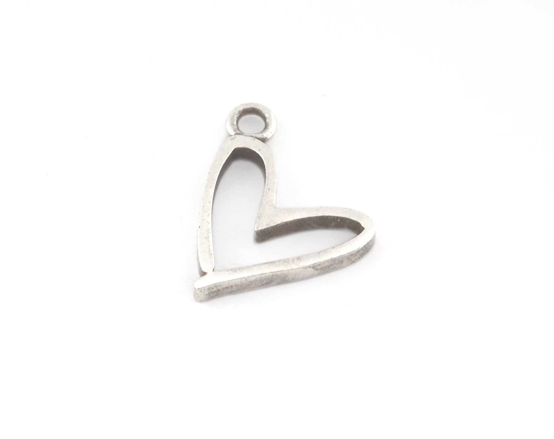 Heart Charms, Pendant, Antique Silver Plated Brass 16.5mm 5166 newline