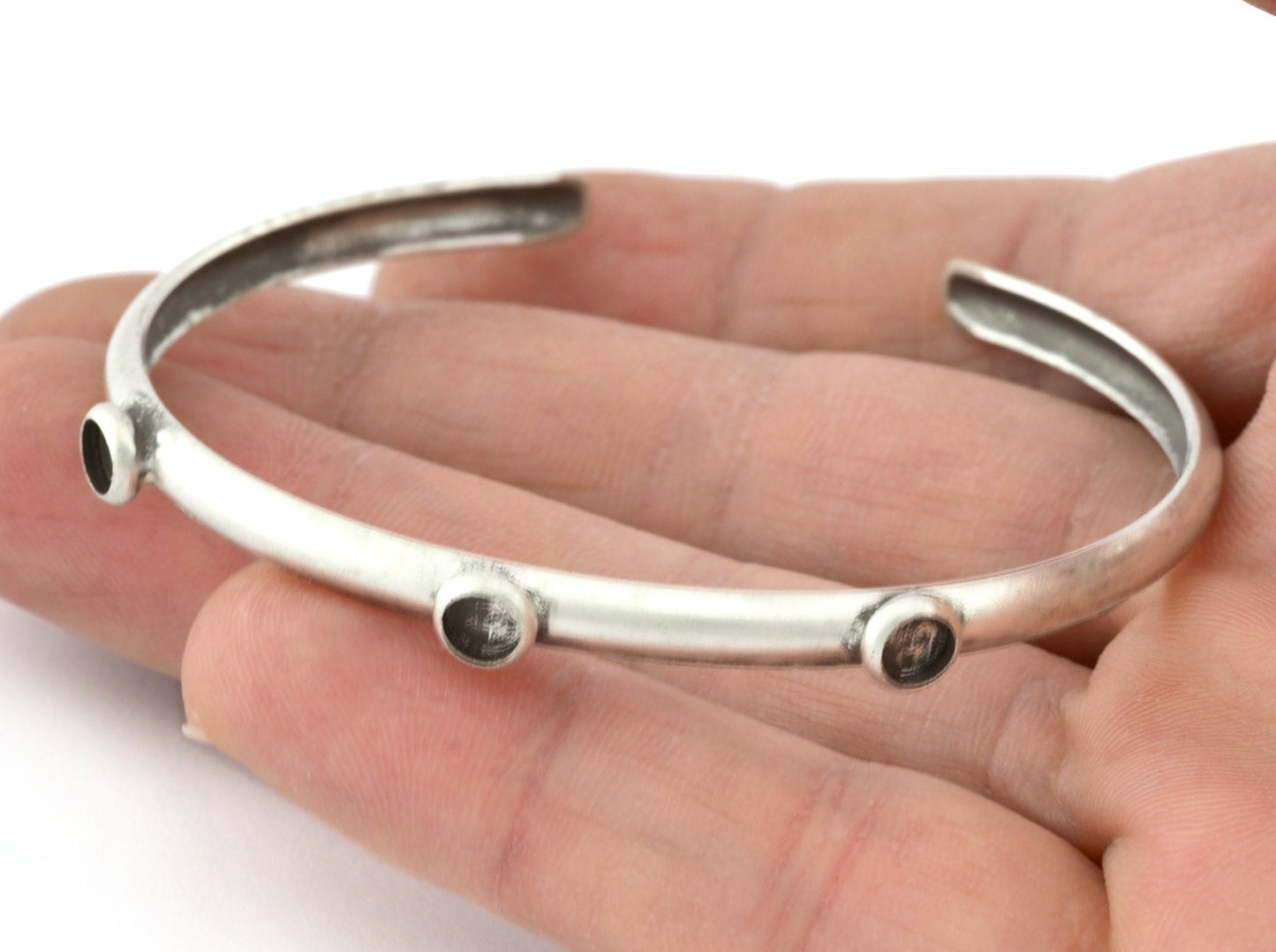Curved Bracelet Base, Blank Bezel Settings, Antique Silver plated Brass (4mm Blank) 5193
