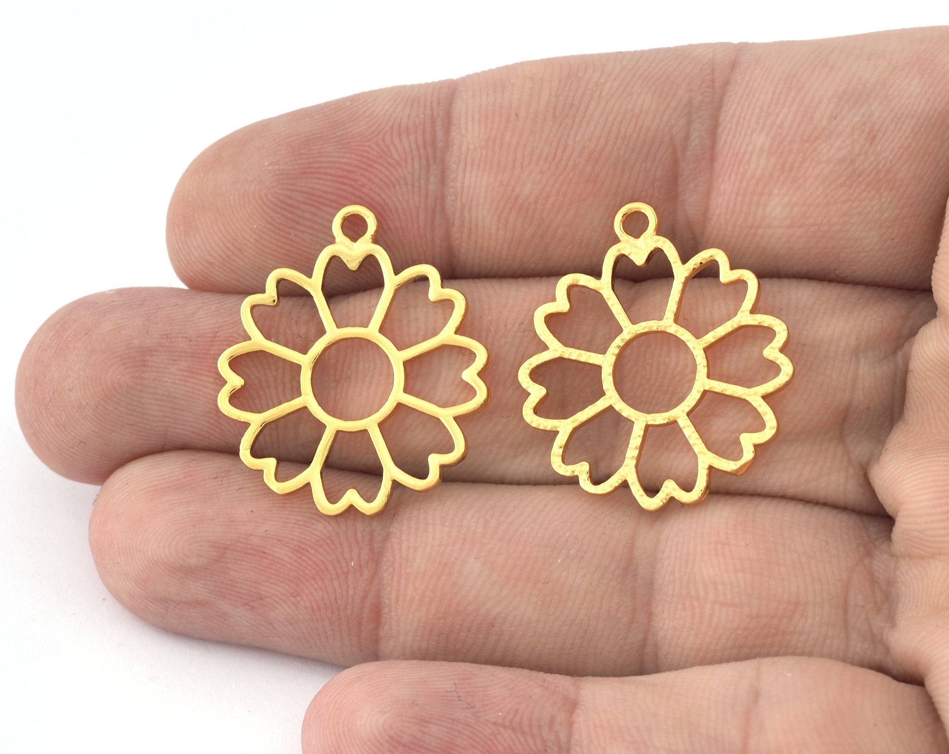 Flower, Heart Charms, Pendant, Shiny Gold Plated Brass 28x24mm 5156 newline