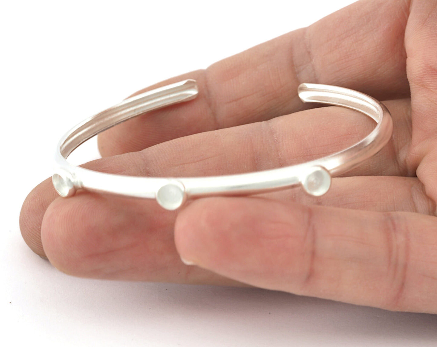 Curved Bracelet Base, Blank Bezel Settings, Shiny Silver plated Brass (4mm Blank) 5193