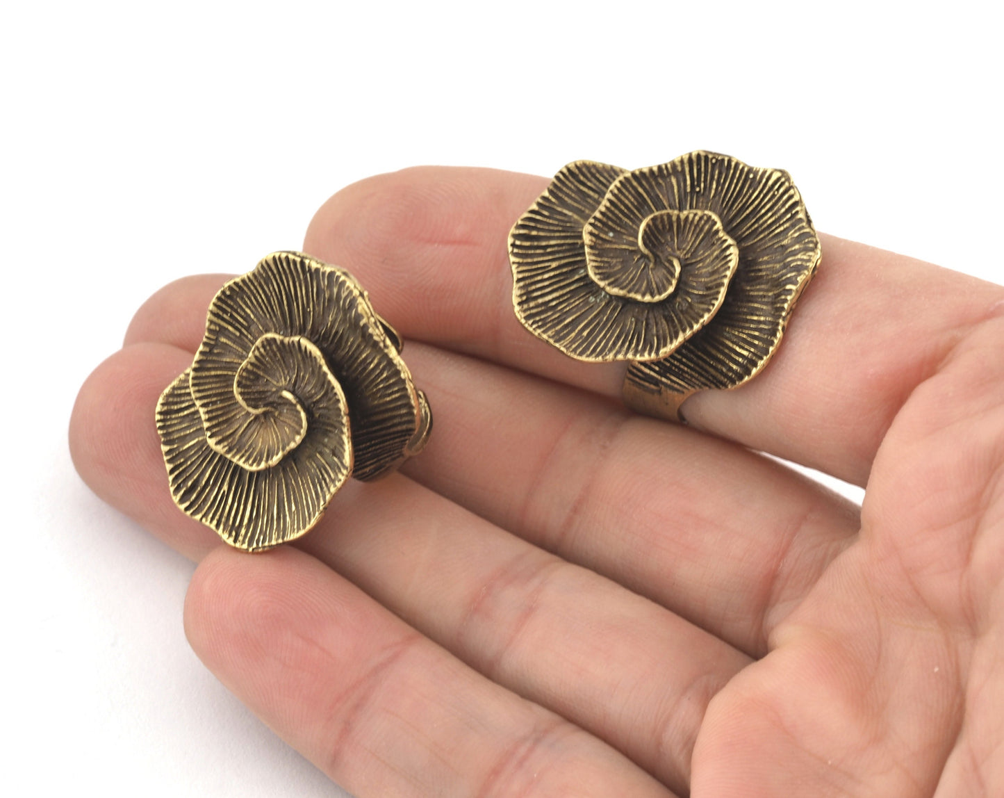 Flower Adjustable Ring Antique Bronze Plated brass (17mm 7US inner size) OZ2846