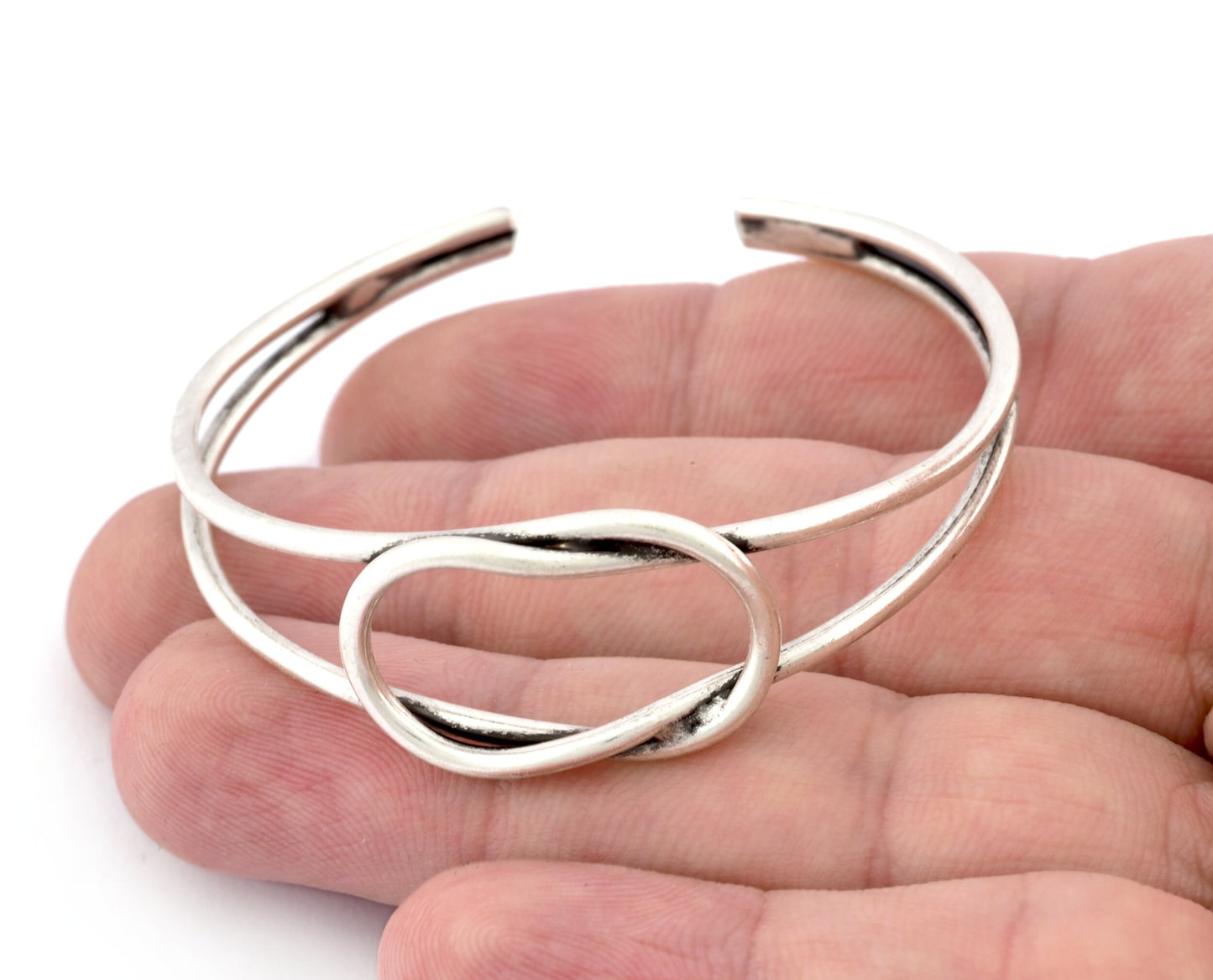 Knot Bracelet Base, Antique silver plated copper 3826