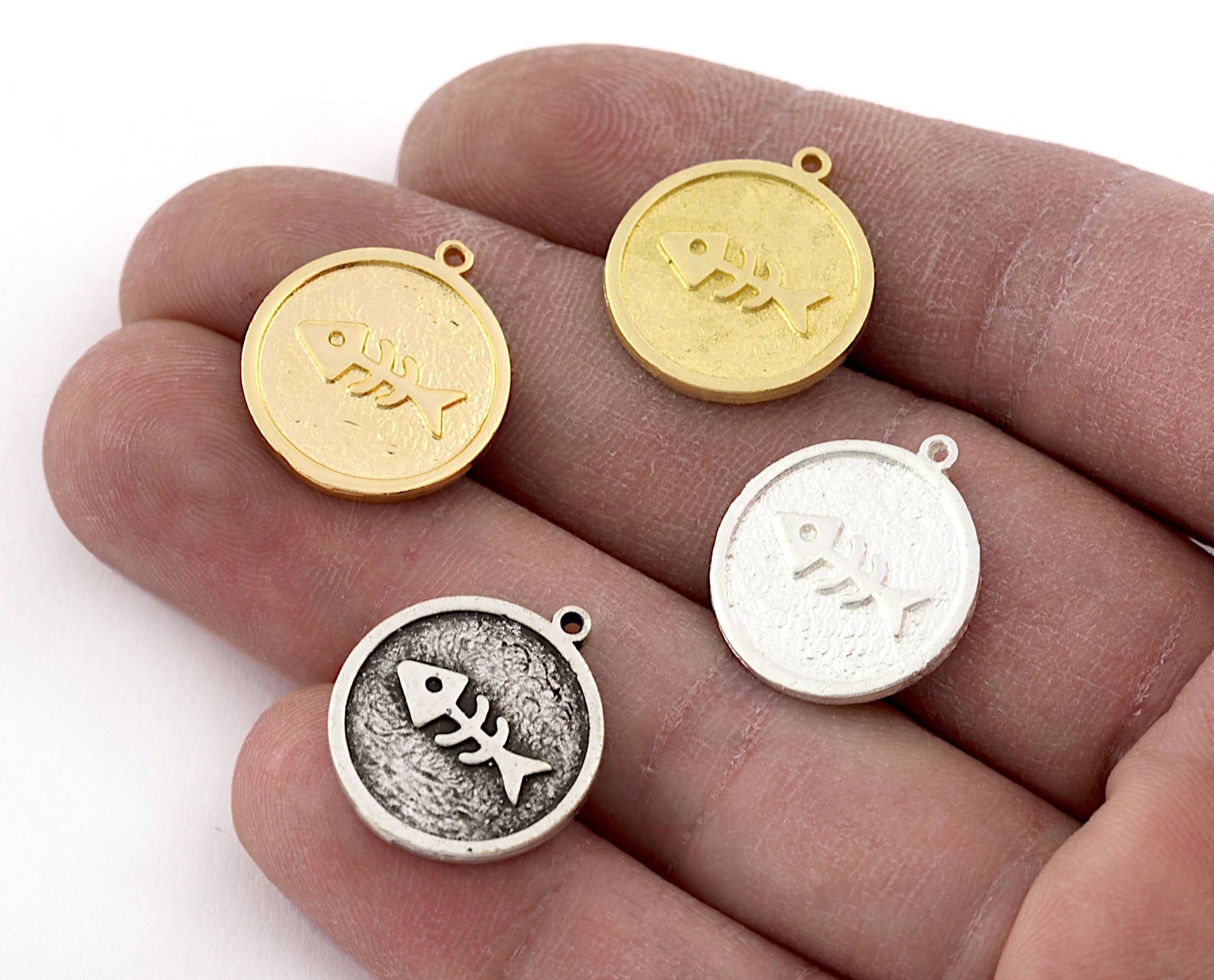 Fish Bone Round Charms Pendant - Raw Brass - Antique Silver - Shiny silver - Shiny gold 19x17mm 3575