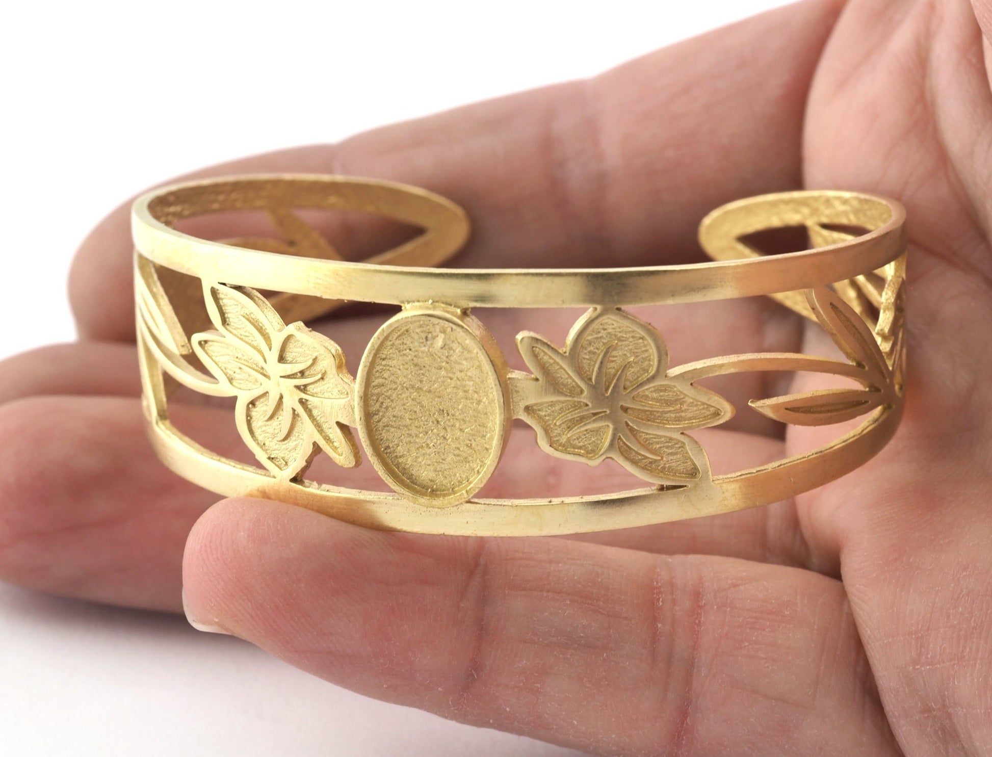 Oval Blank Flower Bracelet Monthly Flower (March Daffodil) Base Setting Blank Bezel Raw brass (10x14mm Blank ) 5158