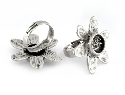 Daisy Flower Ring , Adjustable , Round Blank Bezel Setting - Antique Silver Plated Brass (10mm Blank ) 5349