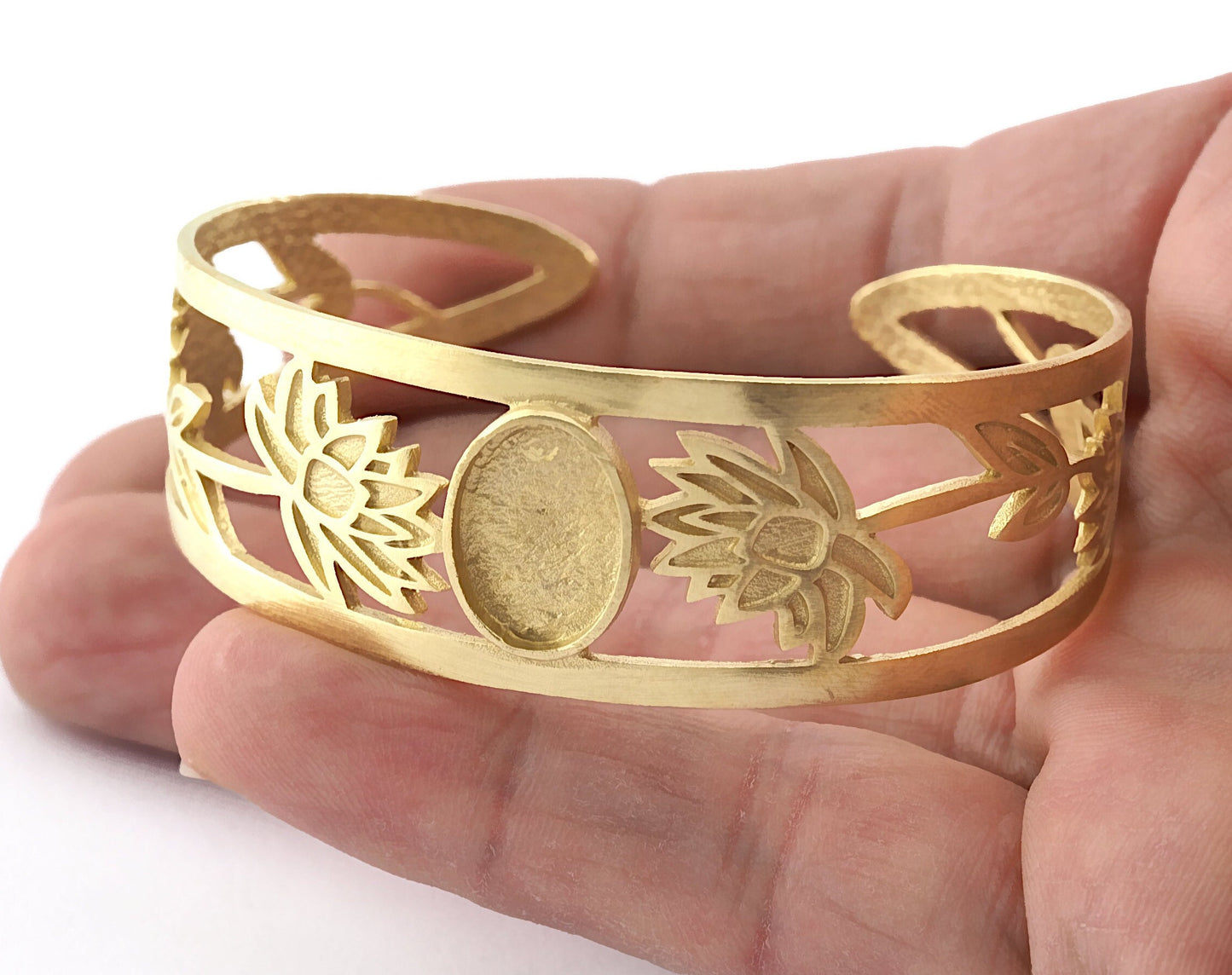 Oval Blank Flower Bracelet Monthly Flower (July Water Lily) Base Setting Blank Bezel Raw brass (10x14mm Blank ) 5160