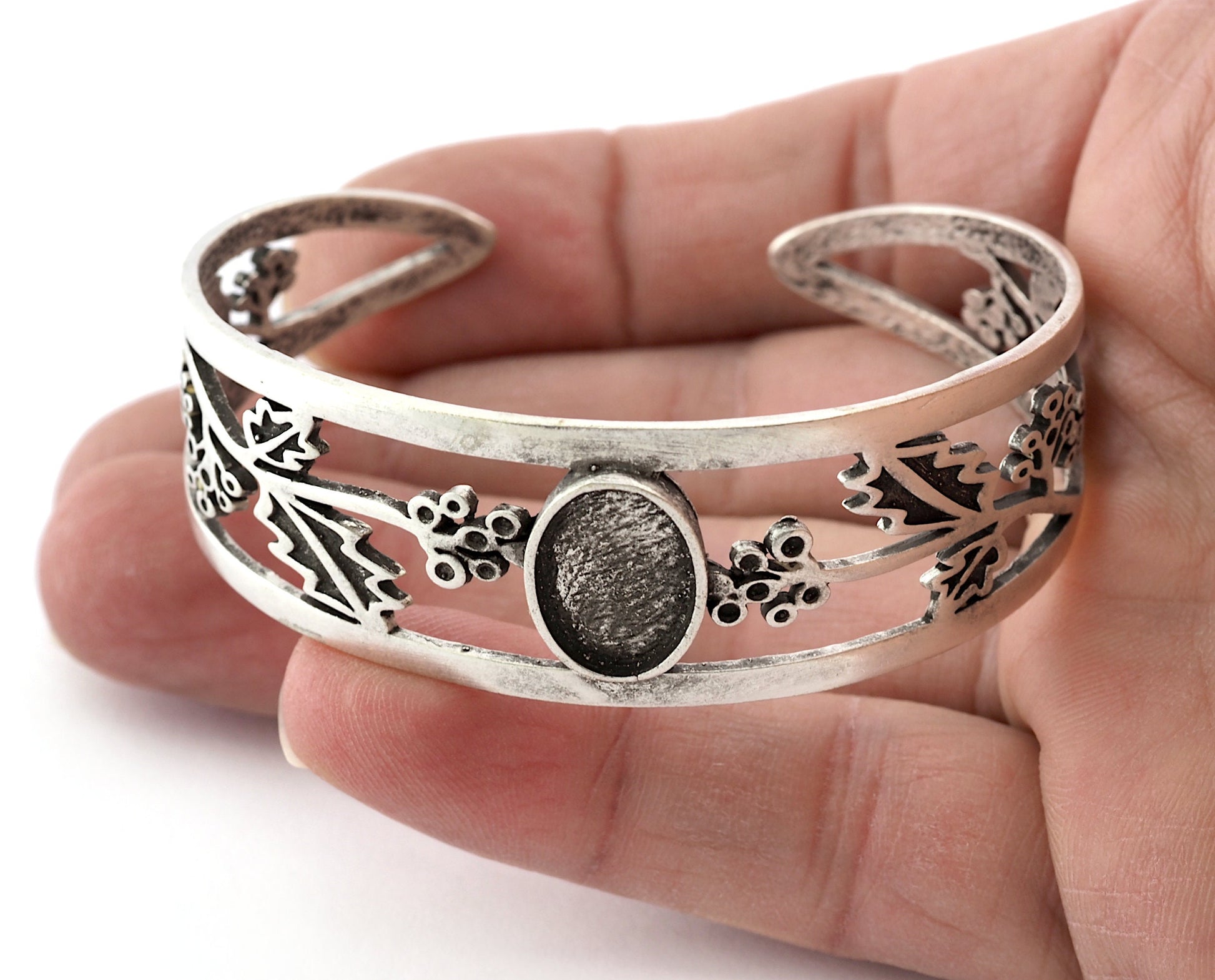 Oval Blank Flower Bracelet Monthly Flower (December Holly) Base Setting Blank Bezel Antique Silver Plated Brass (10x14mm Blank ) 3646