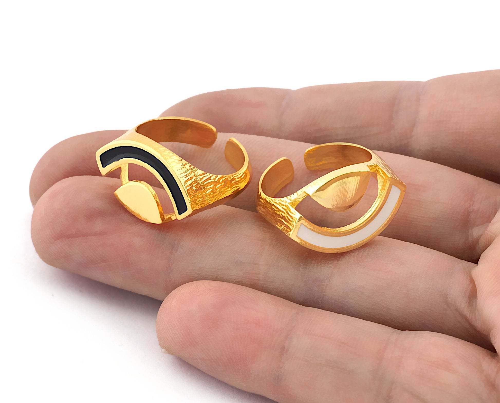 Eye Curved Ring Adjustable Enamel Filled shiny gold plated brass (8 US size - Adjustable ) 5377