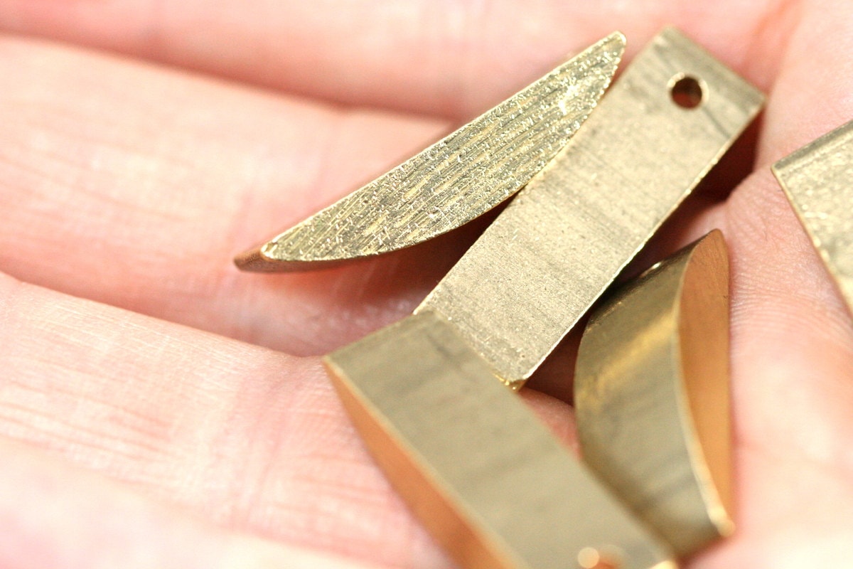 Rectangle Pendant 2 pcs O37 Raw Brass pendant 24x4,7x7mm 0,94" x0,18"x 0,275" finding rod industrial design (2mm 0,08" 12 gauge hole)