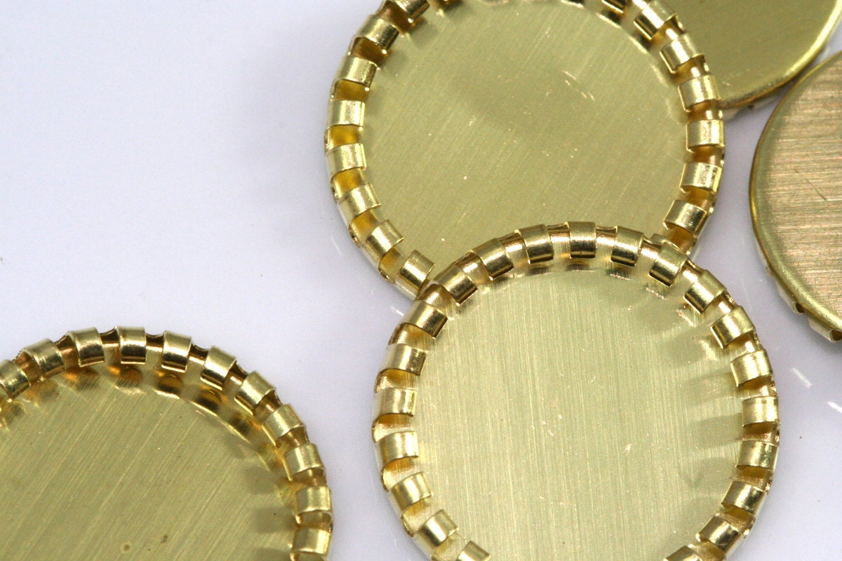 Raw Brass 18mm round Shape Setting Pendant finding for Gemstone Findings 2192