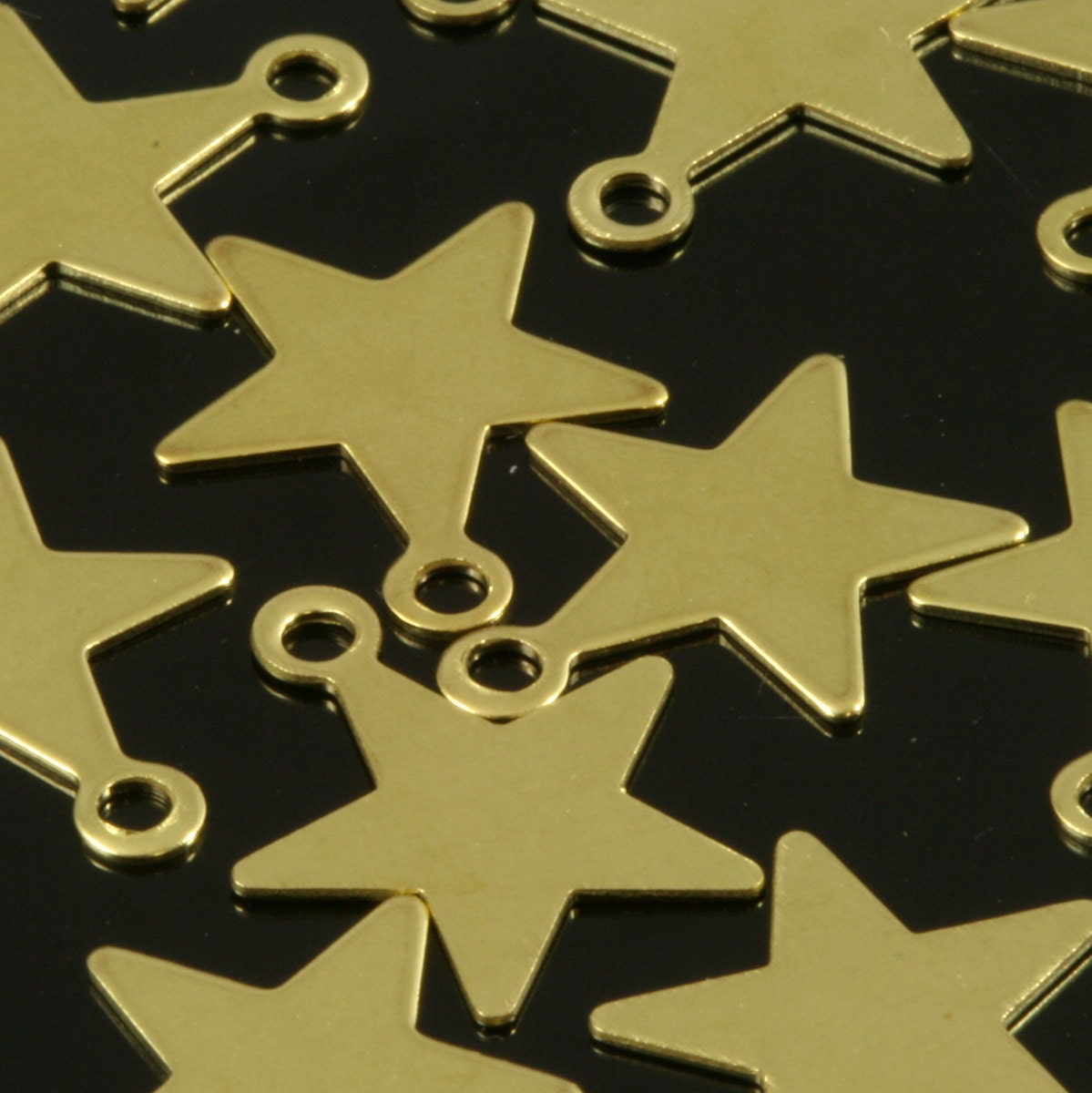 100 pcs 18x16mm raw brass star pendant,raw brass charms ,raw brass findings 625R-42