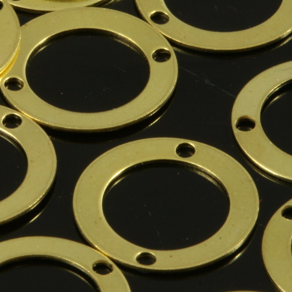 150 pcs raw brass 13mm circle 2 hole connector charms, findings 293R-39