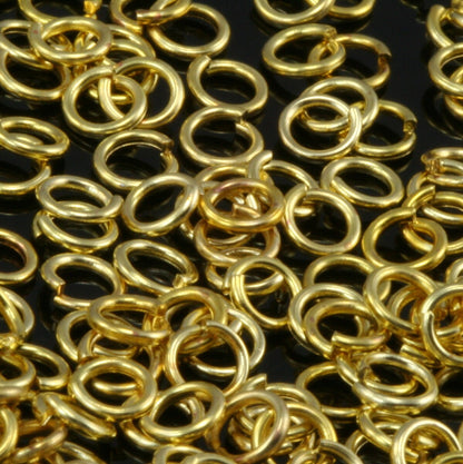 Open jump ring raw brass (varnish) 4mm 21 gauge( 0,7mm ) jumpring 1155V