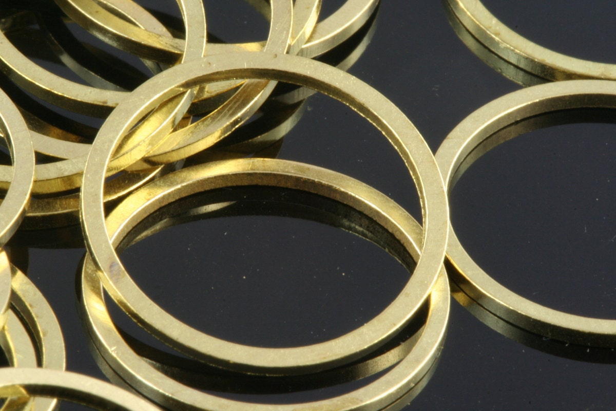 Raw Brass Ring 16mm (hole 14mm) bab14 35 1675