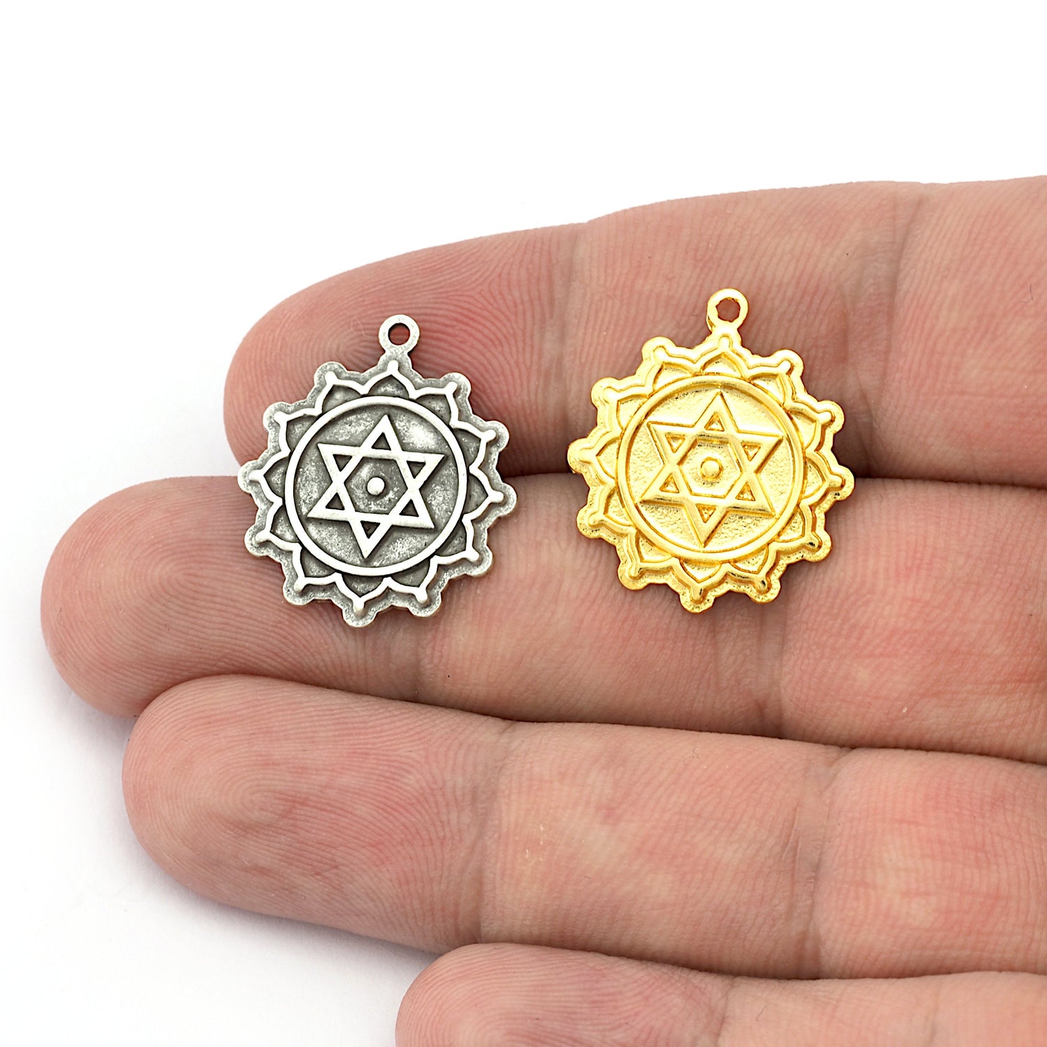 Chakra Anahata Charms Shiny Gold - Shiny Silver - Antique Silver Plated or Raw Brass - 24x21mm 5463