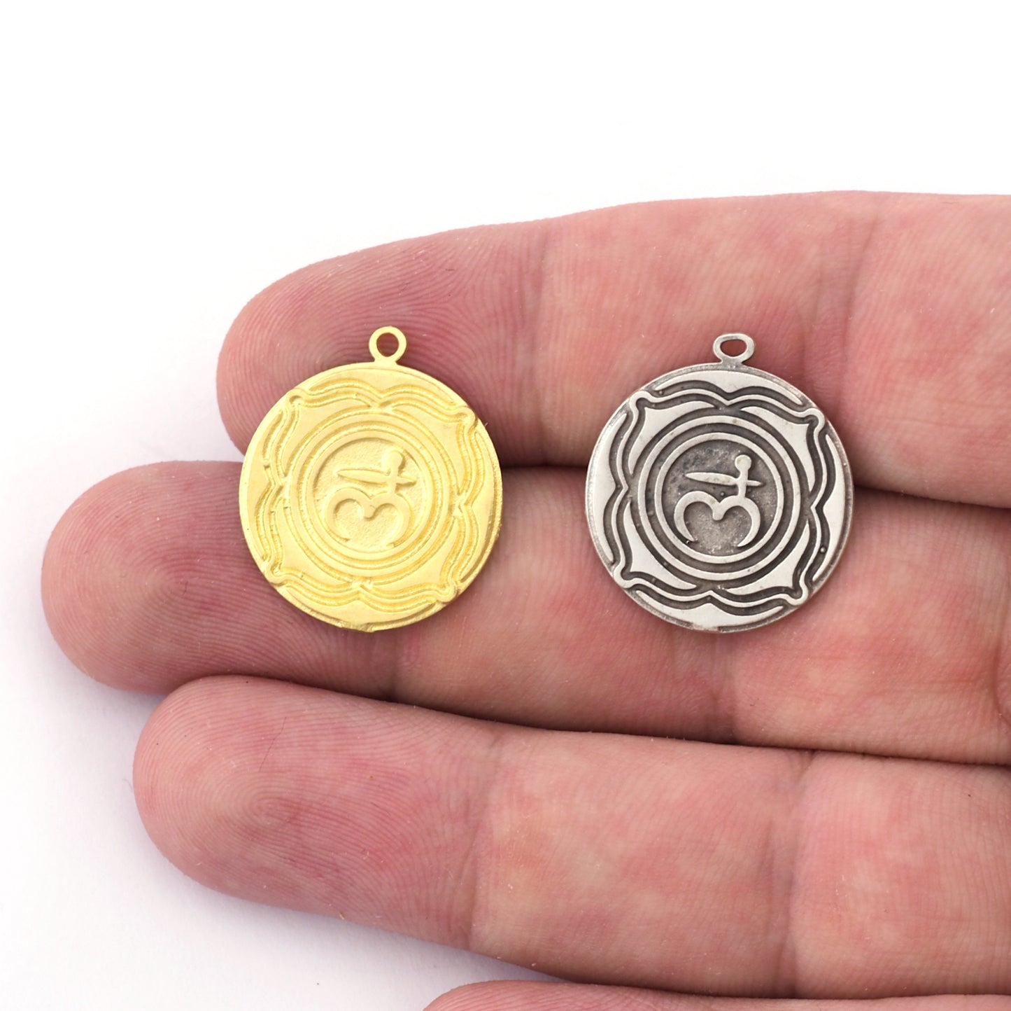 Chakra Muladhara Charms Shiny Gold - Shiny Silver - Antique Silver Plated or Raw Brass - 24x21mm 5475