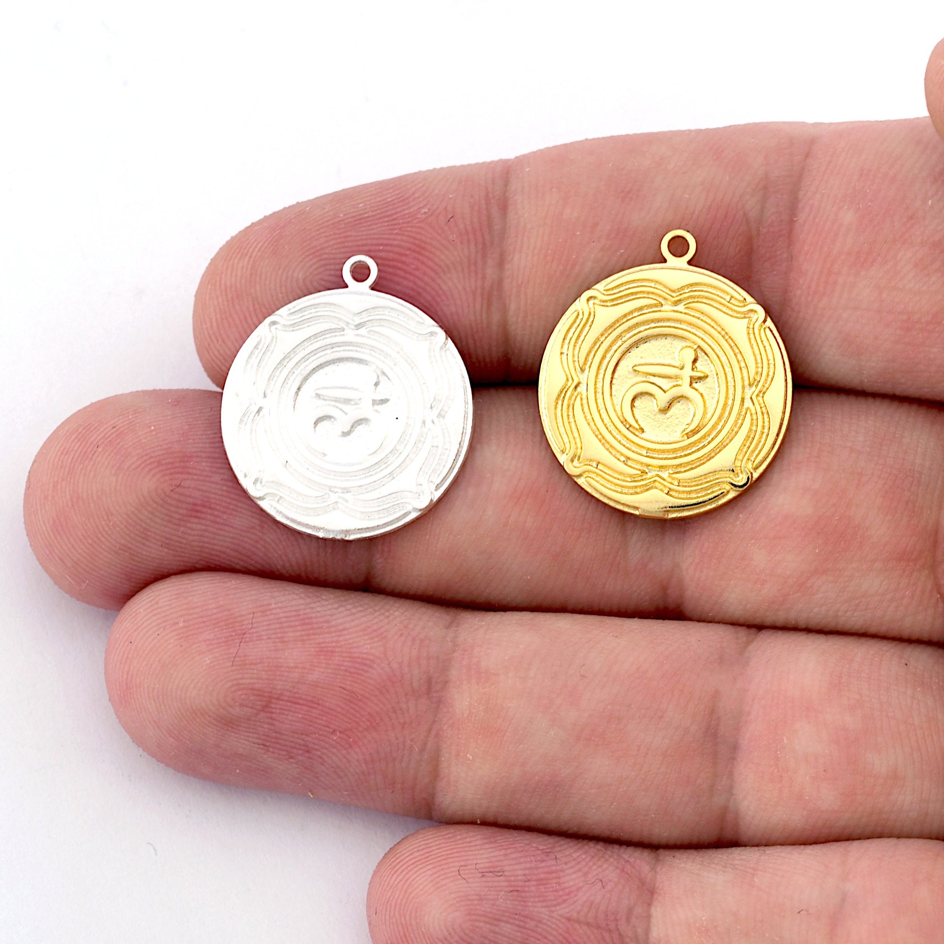 Chakra Muladhara Charms Shiny Gold - Shiny Silver - Antique Silver Plated or Raw Brass - 24x21mm 5475