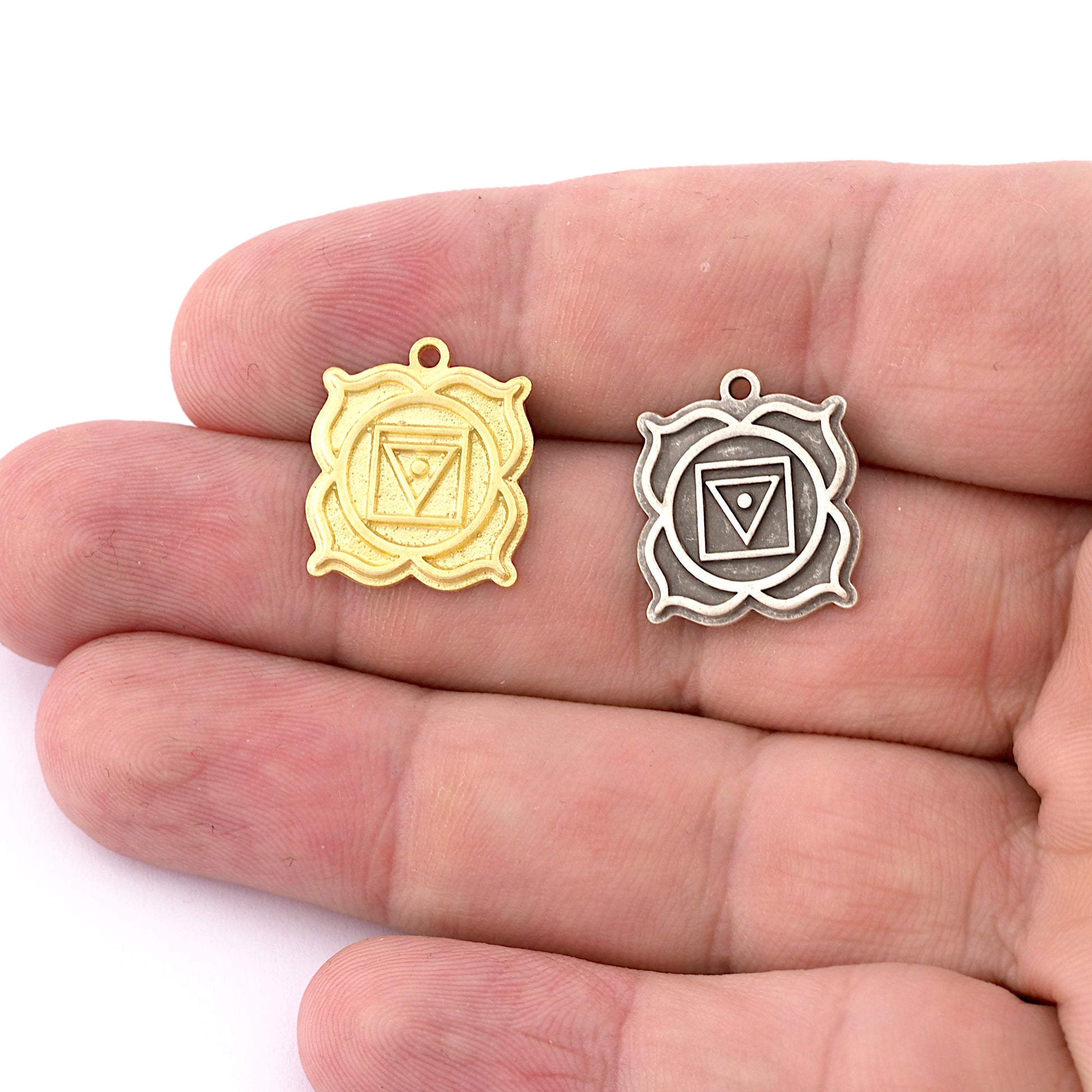 Chakra Muladhara Small Charms Shiny Gold - Shiny Silver - Antique Silver Plated or Raw Brass - 19x16mm 5477