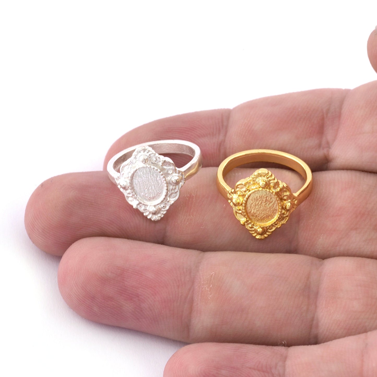 Oval Blank Ring Base Bezel setting Raw Brass, Antique Silver, Shiny Silver, Shiny Gold ( 8x6mm setting ) (6US inner size ) 2868